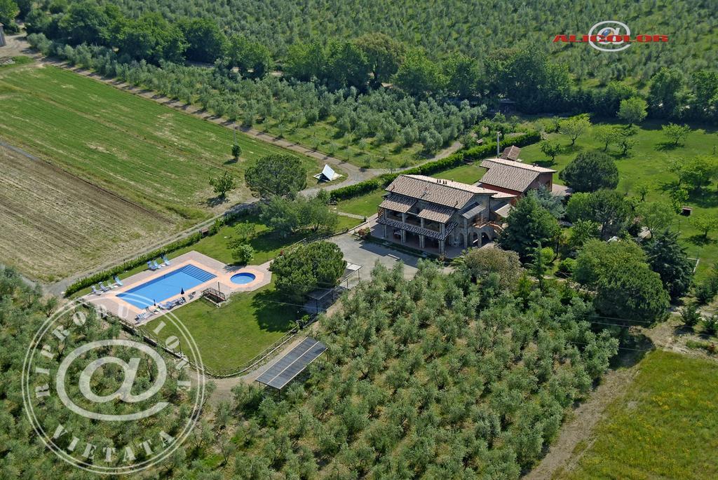 Agriturismo Podere Gozzuto Гаворрано Экстерьер фото
