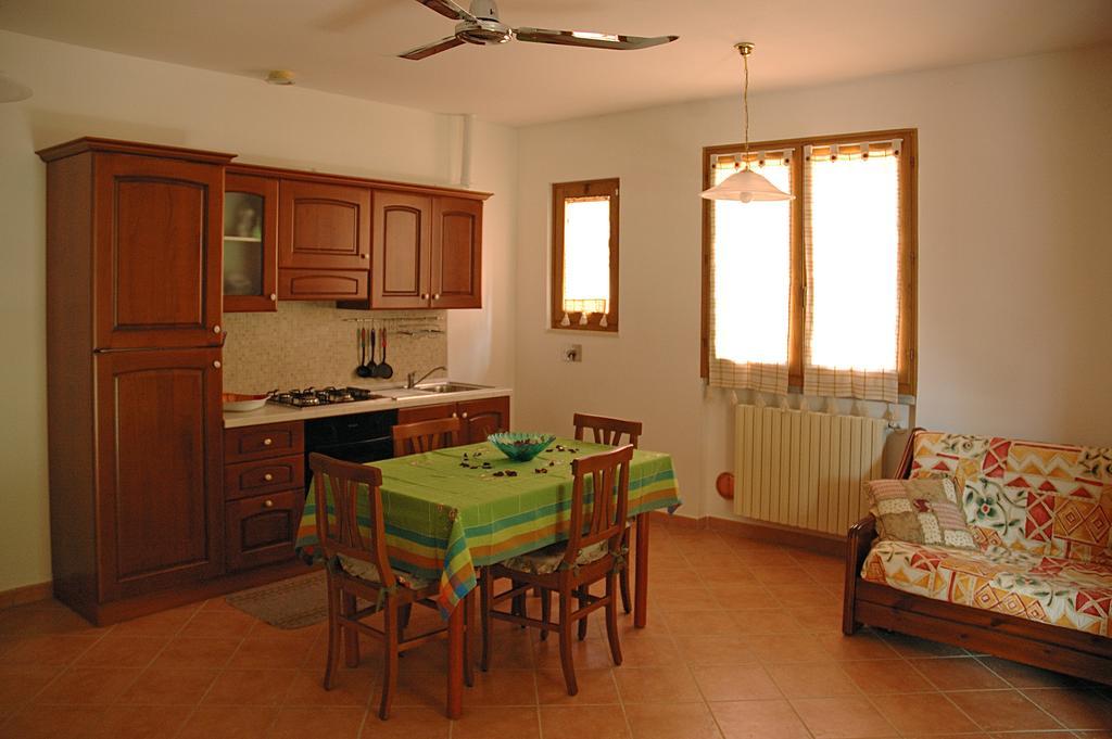 Agriturismo Podere Gozzuto Гаворрано Номер фото