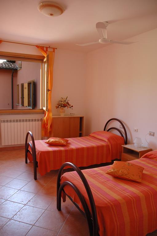 Agriturismo Podere Gozzuto Гаворрано Экстерьер фото